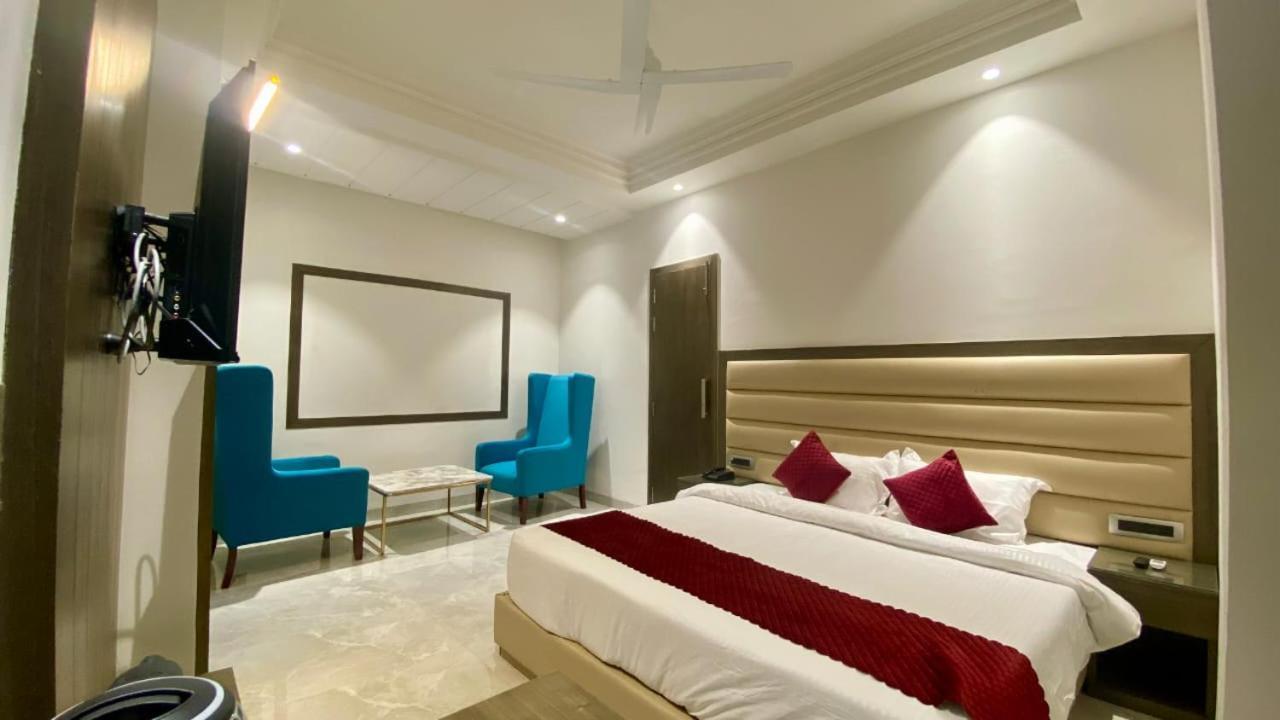Luxe Resorts - Centrally Heated Air Conditioned Hotel In The Heart Of Kasauli Exteriér fotografie