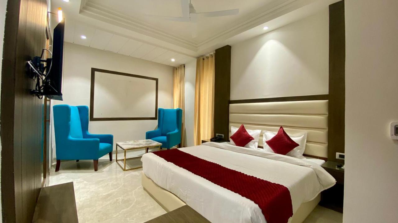 Luxe Resorts - Centrally Heated Air Conditioned Hotel In The Heart Of Kasauli Exteriér fotografie