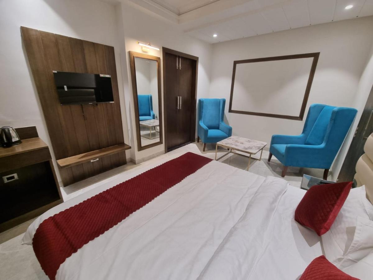 Luxe Resorts - Centrally Heated Air Conditioned Hotel In The Heart Of Kasauli Exteriér fotografie