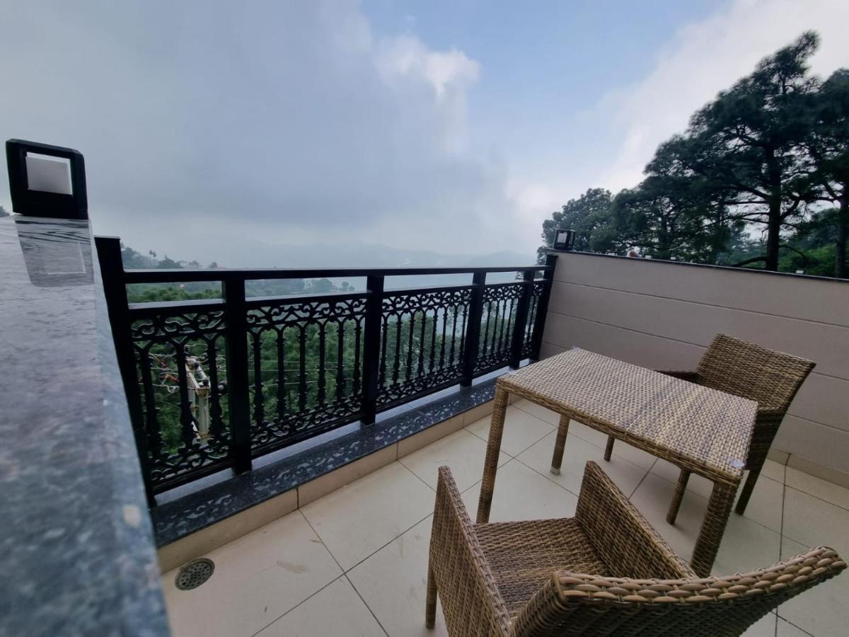Luxe Resorts - Centrally Heated Air Conditioned Hotel In The Heart Of Kasauli Exteriér fotografie