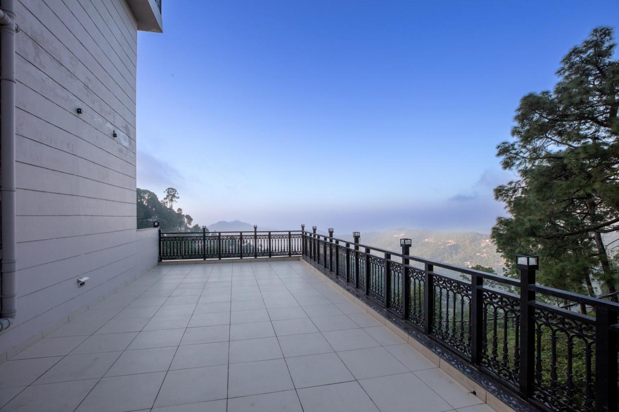 Luxe Resorts - Centrally Heated Air Conditioned Hotel In The Heart Of Kasauli Exteriér fotografie